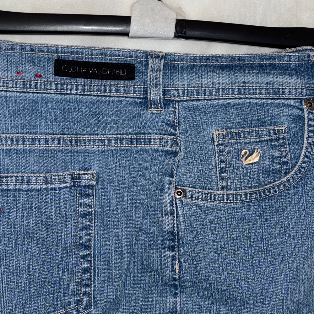Gloria Vanderbilt Classic Blue Jeans